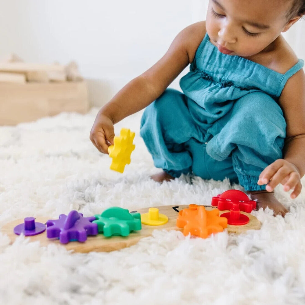 Melissa & Doug Rainbow Caterpillar Gear Spin Classic Toy