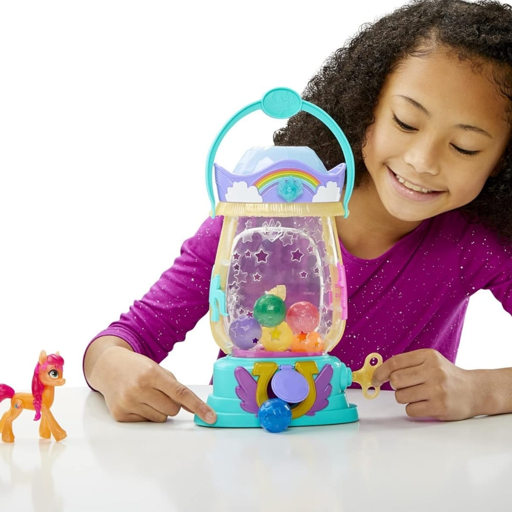 My Little Pony Sunny Starscout Sparkle Reveal Lantern Play Set